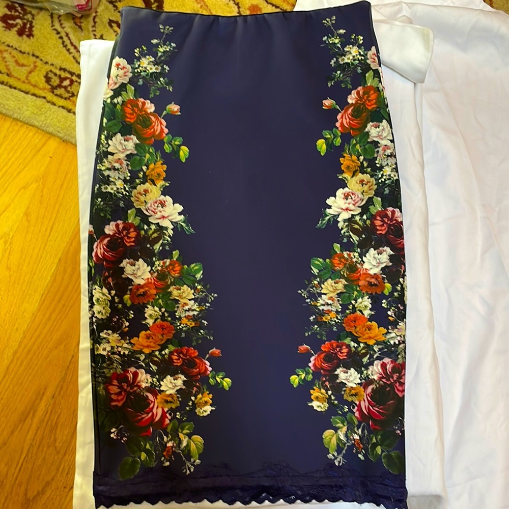 Zara Floral Pencil Skirt